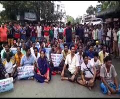 স্বরূপনগরে ২ তৃণমূল পঞ্চায়েত সদস্যকে হেনস্থার অভিযোগ বিএসএফ-এর বিরুদ্ধে