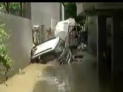 વડોદરામાં પૂરના પાણી ઓસરતા જ સામે આવ્યા તબાહીના દ્રશ્યો, જુઓ વીડિયો