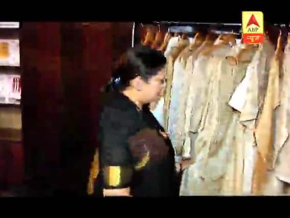 Smriti Irani reaches Lakme Fashion Week 2019