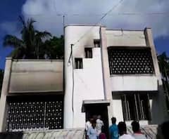 Reporter Stories: গৃহকর্তা কর্মসূত্রে বাইরে, ব্যান্ডেলে তালাবন্ধ বাড়িতে আগুন লাগাল দুষ্কৃতীরা 