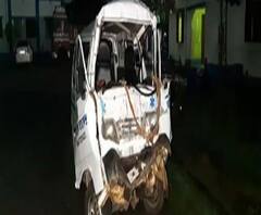 বাঁকুড়ায় জাতীয় সড়কে দাঁড়িয়ে থাকা ট্রেলারের পিছনে অ্যাম্বুল্যান্সের ধাক্কা, মৃত ১, গুরুতর আহত এক শিশু, অন্তঃসত্ত্বা সহ ৫