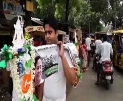 Reporter Stories: বাঁকে বিজ্ঞাপন লাগিয়ে ‘দিদিকে বলো’-র অভিনব প্রচারে তারকেশ্বর যাত্রীরা 