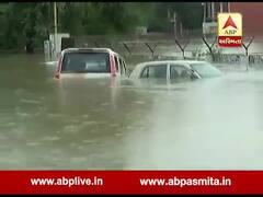 વડોદરા પૂરઃ આખો અમિતનગર વિસ્તાર બોટમાં ફેરવાયો, વાહનો પાણીમાં ડૂબી ગયા, જુઓ વીડિયો