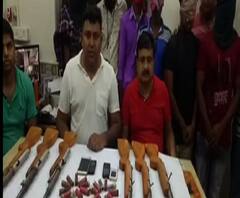 কুলতলিতে ডাকাতির ছক বানচাল, আগ্নেয়াস্ত্র-সহ গ্রেফতার ৬ দুষ্কৃতী