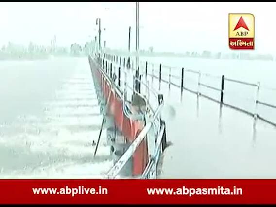 આજવા સરોવરના તમામ 62 દરવાજા ખોલી નંખાયા, નિચાણવાળા વિસ્તારોમાં એલર્ટ, જુઓ વીડિયો