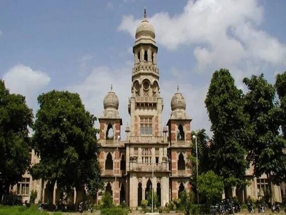 ચુસ્ત બંદોબસ્ત સાથે યોજાઇ રહી છે વડોદરાની એમ.એસ.યુનિમાં વિદ્યાર્થી સંઘની ચૂંટણી, જુઓ વીડિયો