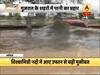 दरिया बन गईं गुजरात के वडोदरा की सड़कें, आना-जाना हुआ मुश्किल
