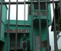 Reporter Stories: ফতেপুরের পাঁচটি বরফকল বন্ধ, কর্মহীন দেড়শো শ্রমিক