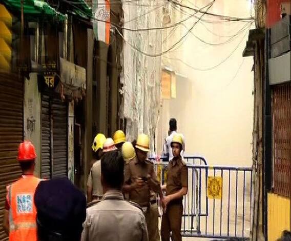 বউবাজার একাধিক বাড়িতে ফাটল, মেট্রোর টানেল-বোরিংয়ের কম্পনের জেরে বিপত্তি বলে দাবি