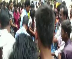 ছেলেধরা সন্দেহে পশ্চিম বর্ধমানে জোড়া গণপিটুনির অভিযোগ, উদ্ধারে গিয়ে বিক্ষোভের মুখে পুলিশ