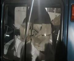 মেমারিতে রেশনের আটা পাচারের সময় হাতেনাতে পাকড়াও রেশন ডিলারের ছেলে