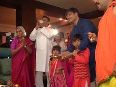 विवेक ओबेरॉय ने पूरे परिवार के साथ की गणेश पूजा