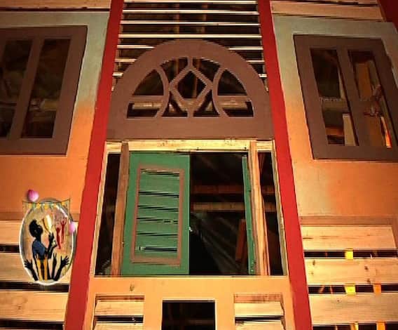 বেহালা ২৯ পল্লির মণ্ডপসজ্জার থিম জানালা