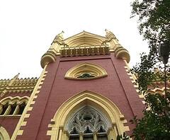 শিক্ষাপ্রতিষ্ঠানে প্রতারণা সংক্রান্ত মামলায় শাহরুখ খানের হলফনামা তলব কলকাতা হাইকোর্টের