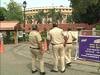 संसद की सुरक्षा में बड़ी सेंध, चाकू लेकर युवक ने की घुसने की कोशिश, पुलिस की पूछताछ जारी