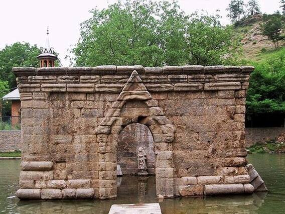 કેન્દ્ર સરકારનો મોટો નિર્ણય, કાશ્મીરમાં 50 હજાર જેટલા બંધ મંદિરોના કપાટ ખોલાશે, જુઓ વીડિયો