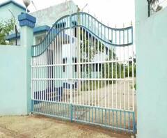 Reporter Stories: ঝাড়গ্রামে অযত্নে পড়ে সরকারী 'কর্মতীর্থ', আশেপাশে জনবসতি না থাকায় স্টল নিতে আগ্রহী নয় ব্যবসায়ীরা