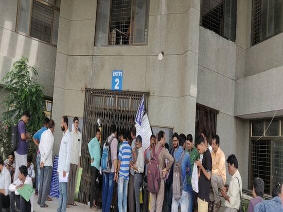 વડોદરાઃ PUC માટે PUC સેન્ટરો પર વાહન ચાલકોની લાંબી લાઈન, જુઓ વીડિયો