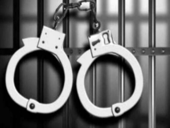 2003માં કાવતરુ રચીને સાઉદી આરબ ભાગી ગયેલા આતંકીને ATS-ક્રાઇમ બ્રાંચે એરપોર્ટ પરથી ઝડપ્યો, જુઓ વીડિયો