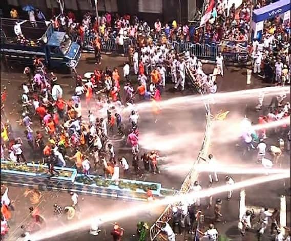 বিদ্যুতের মাসুল বৃদ্ধি প্রতিবাদে বিজেপি যুব মোর্চার সিইএসসি-অভিযানে ধুন্ধুমার, পুলিশকে ইটবৃষ্টি, পাল্টা জলকামান-কাঁদানে গ্যাস