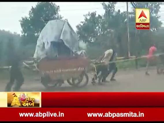 અંબાજી ભાદરવી પૂનમનો મેળોઃ માતાજીના રથ સાથે અંબાજીના દર્શને પહોંચી રહ્યા છે પદયાત્રીઓ, જુઓ વીડિયો