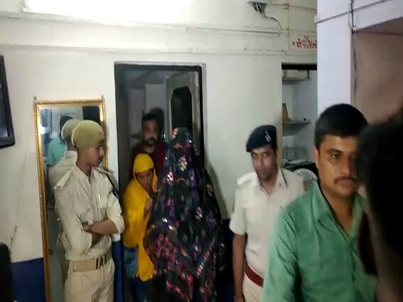 ઢબુડી માતા તરીકે ઓળખાતો ધનજી ઓડ પેથાપુર પોલીસ સ્ટેશનમાં થયો હાજર, શું કહ્યું? જુઓ વીડિયો