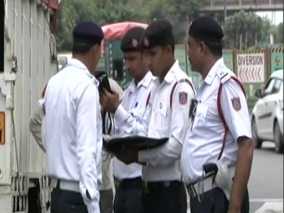 नया ट्रैफिक नियम लागू होने के पहले ही दिन दिल्ली में कटे 3900 चालान | पंचनामा में देखिए बड़ी खबरें