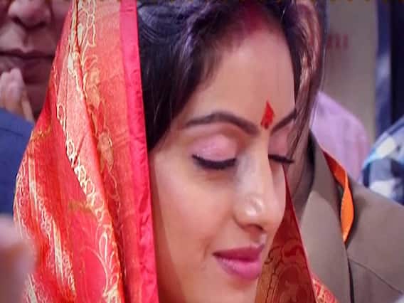 Deepika Singh offers prayers at Mumbadevi | Saas Bahu Aur Saazish Full