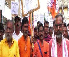 Reporter Stories: বীরভূমে গ্রেফতার বিজেপির জেলা সম্পাদক, প্রতিবাদে মিছিল-বিক্ষোভ গেরুয়া শিবিরের
