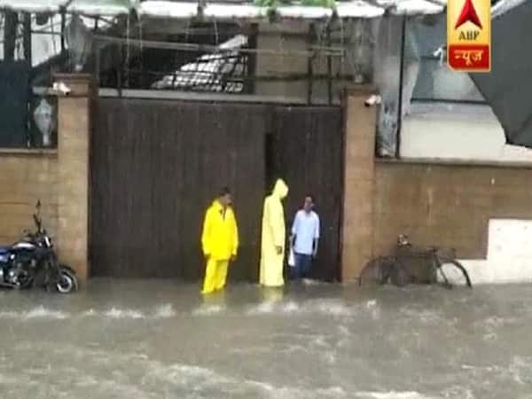 Rain water enters Amitabh Bachchan's bungalow Pratiksha in Juhu