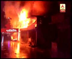 শিলিগুড়ি জংশন লাগোয়া বাজারে বিধ্বংসী আগুন,ভস্মীভূত চোদ্দটি দোকান, পুজোর মুখে  বিপাকে ক্ষতিগ্রস্ত ব্যবসায়ীরা