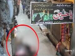 दिल्ली में अपराधियों के हौंसले बुलंद, बीच सड़क पर बाइक सवार को मारी गोली, CCTV में घटना कैद