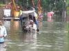 Bihar flood: पटना में थमी बारिश लेकिन मुसीबतें अपार, दाने-दाने के लिए तरस रहे लोग 
