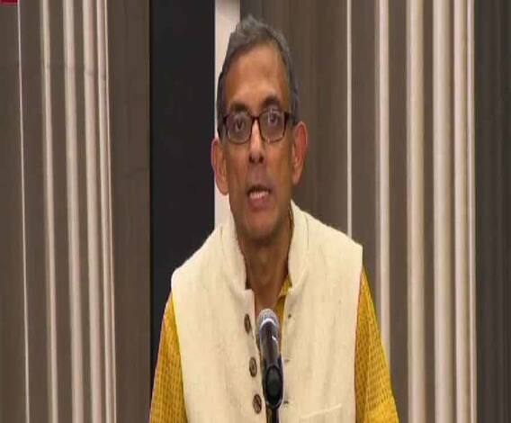 'আমরা যে কাজ করছি, আশা করি তার সাহায্যে অর্থনৈতিক পরিস্থিতি আরও ভাল হবে' নোবেল জয়ের পর এমআইটিতে গিয়ে প্রতিক্রিয়া অর্থনীতিবিদ অভিজিৎ বিনায়ক বন্দ্যোপাধ্যায়ের