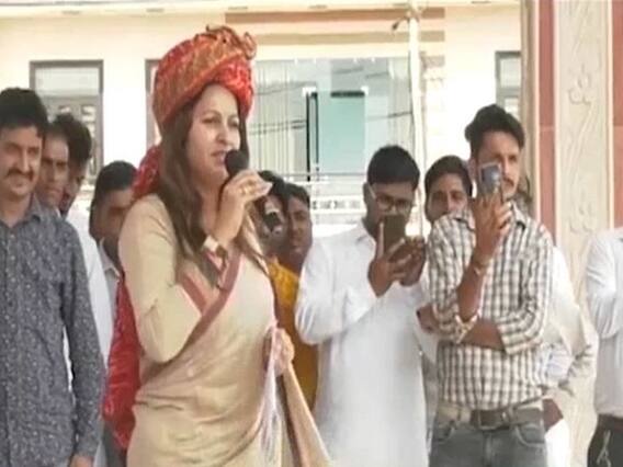 'भारत माता की जय' न बोलने पर भड़कीं सोनाली फोगाट, नारा न लगाने वालों को पाकिस्तानी कहा