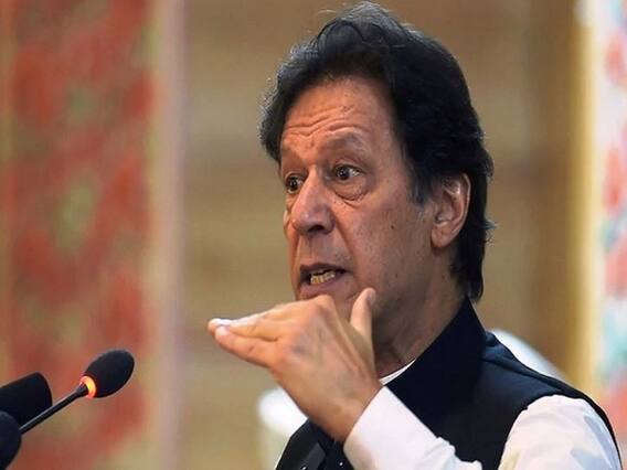 Kashmir को लेकर पाकिस्तानी मीडिया ने ही छुड़ाए Imran Khan के छक्के, रात-दिन दे रही ताने