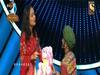 Idian Idol: Fan kissed Neha Kakkar on stage