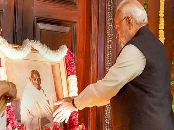 મહાત્મા ગાંધીની 150મી જન્મજયંતિઃ PM મોદી સહીત કોણે કોણે આપી શ્રદ્ધાંજલિ? જુઓ વીડિયો