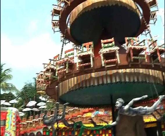 অসুস্থতা থেকে শুরু করে একাকীত্ব, ভাবনায় বৃদ্ধ-বৃদ্ধাদের সমস্যা, এবিপি আনন্দর 'রূপকল্পে সেরা'-র সম্মান পেল সল্টলেকের এই পার্ট ওয়ান-এর পুজো