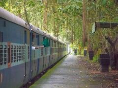 મહેસાણા-વડનગર વચ્ચે ફરી શરૂ થઇ ડેમૂ ટ્રેન, પીએમ મોદીના ભાઇએ મુસાફરોને આવકાર્યા, જુઓ વીડિયો