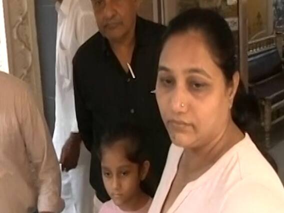 Snatchers targeting PM Modi's niece caught on CCTV | Sansani