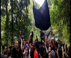 বিজেপি সাংসদ রাজু বিস্তের গাড়িতে ‘হামলা’, সাংসদের গাড়ি ঘিরে তৃণমূলকর্মীদের হামলা, মারধরের অভিযোগ
