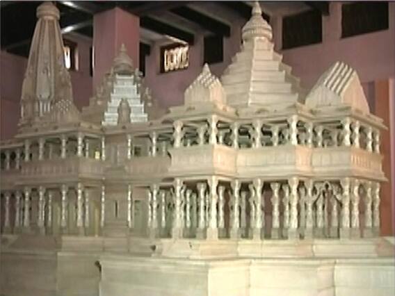 SC likely to wrap up Ayodhya case hearing today | Namaste Bharat Full