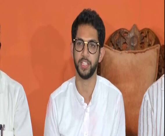 Aditya Thackeray PC | आज महाराष्ट्र जिंकला, मोठ्या विजयानंतर आदित्य ठाकरे यांची प्रतिक्रिया | ABP Majha