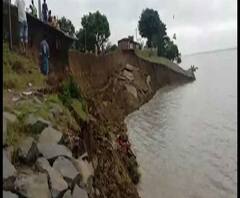 Reporter Stories: ফরাক্কার মুশকিনগরে গঙ্গার ভাঙন, তলিয়ে যাচ্ছে রাস্তা-জমি