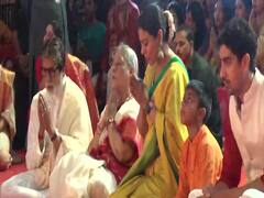महाअष्टमी पर अमिताभ बच्चन, जया बच्चन और काजोल ने की दुर्गा पूजा, देखिए