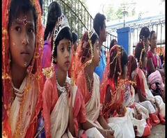 ৫১ জন বালিকাকে দেবীরূপে সাজিয়ে প্রথা মেনে ত্রয়োদশীতে বোলপুরের কঙ্কালীতলায় কুমারী পুজো