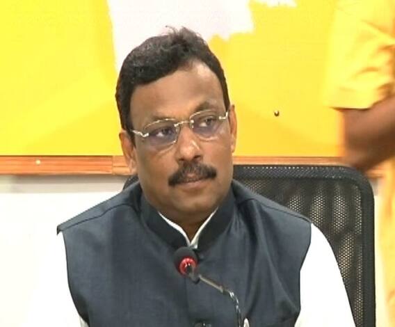 VIDEO | भाजपला बहुमत मिळवण्यासाठी प्रयत्न करणार, तिकीट कापल्यानंतरही विनोद तावडेंचा निर्धार | ABP Majha 