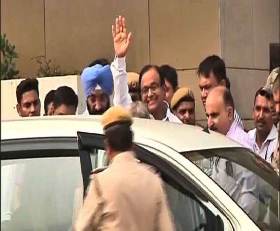 INX মিডিয়া মামলায় জিজ্ঞাসাবাদের পর তিহাড় জেলেই পি চিদম্বরমকে গ্রেফতার করল ইডি